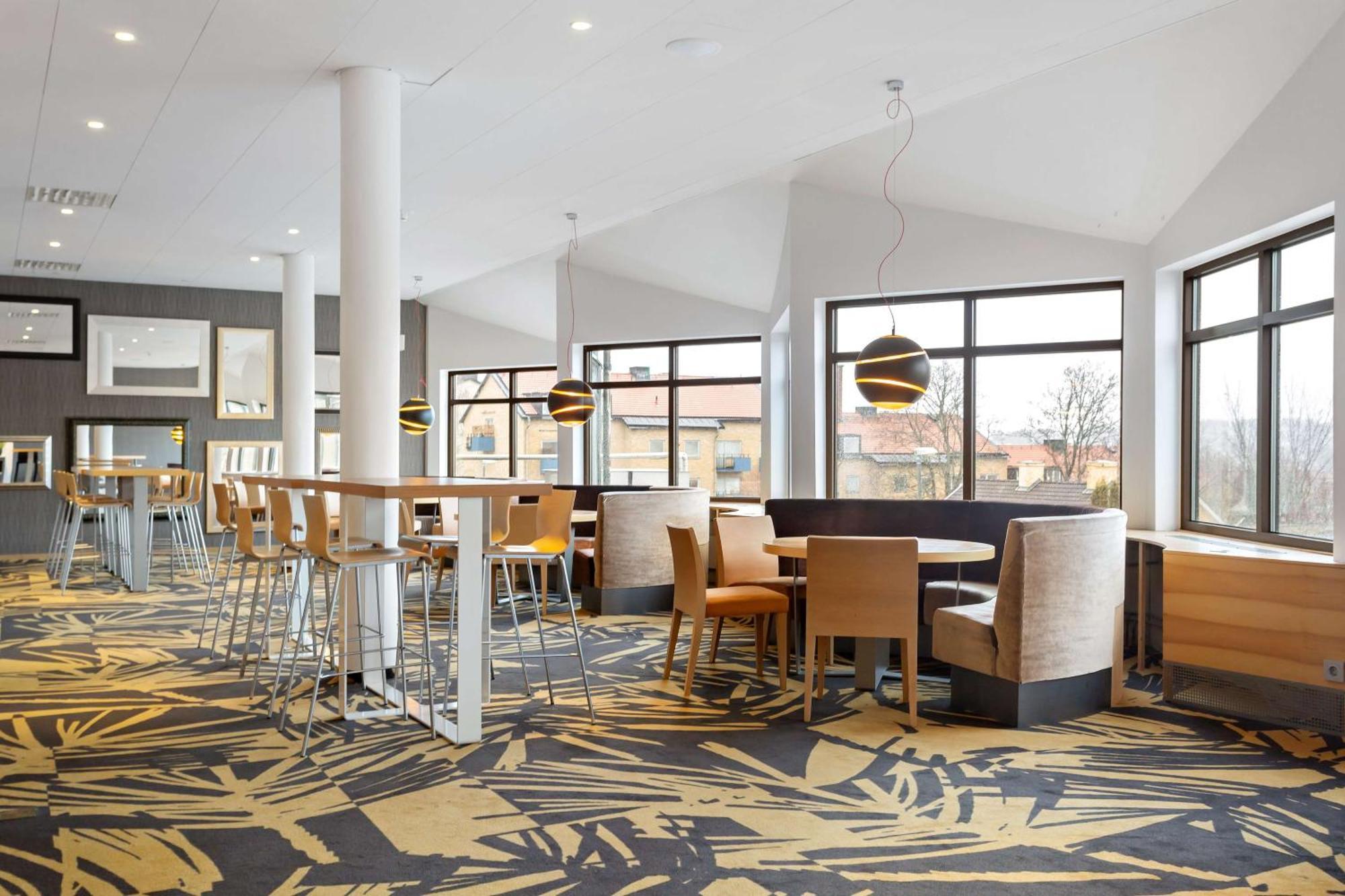 Best Western Plus Skogshojd Södertälje Buitenkant foto