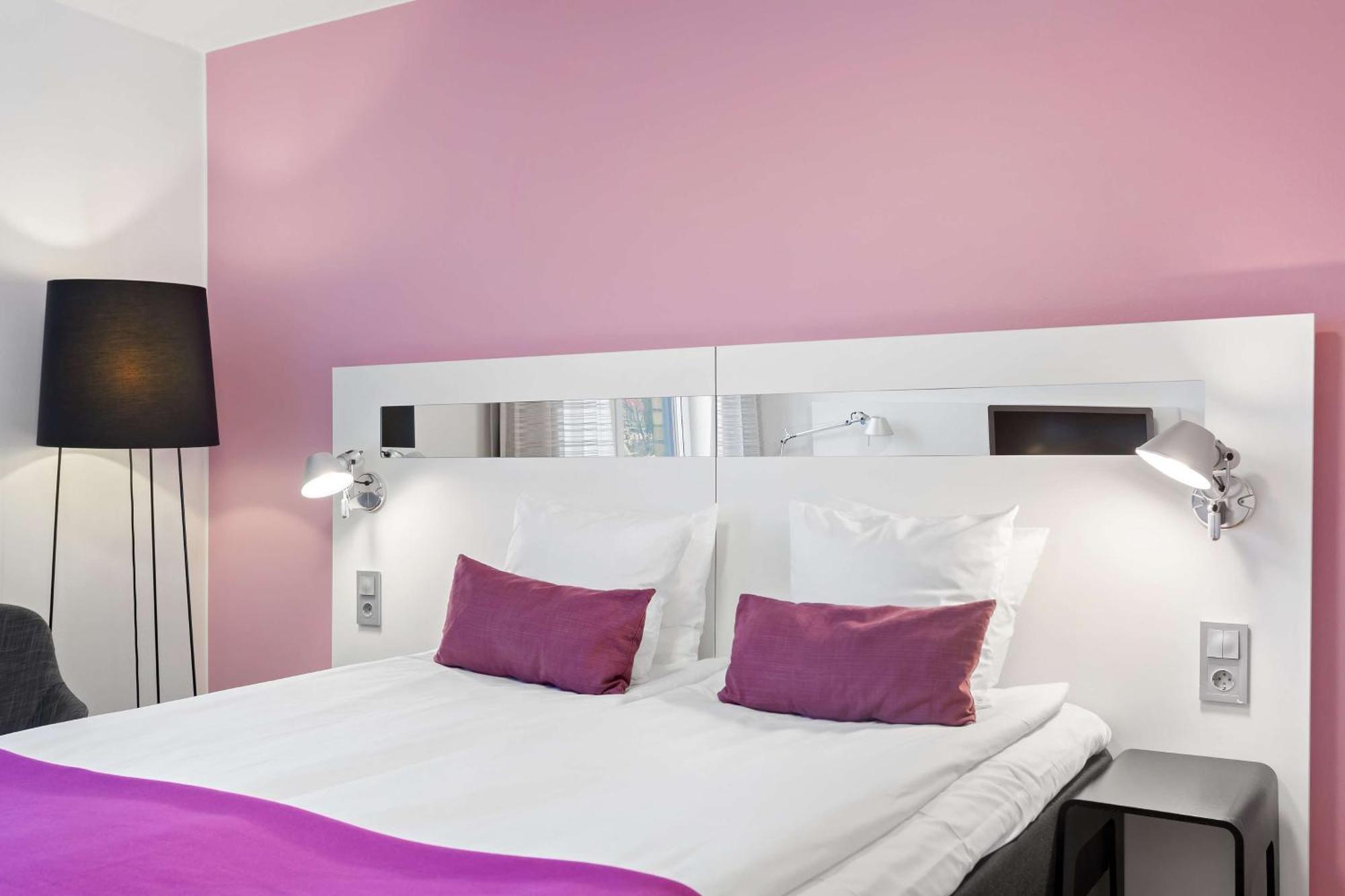 Best Western Plus Skogshojd Södertälje Buitenkant foto