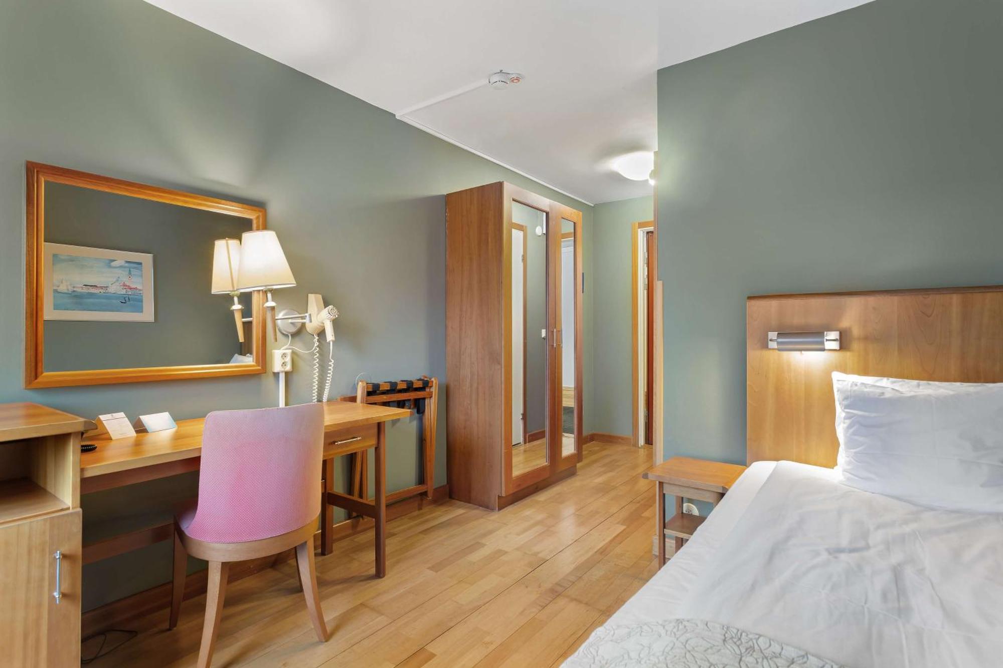 Best Western Plus Skogshojd Södertälje Buitenkant foto